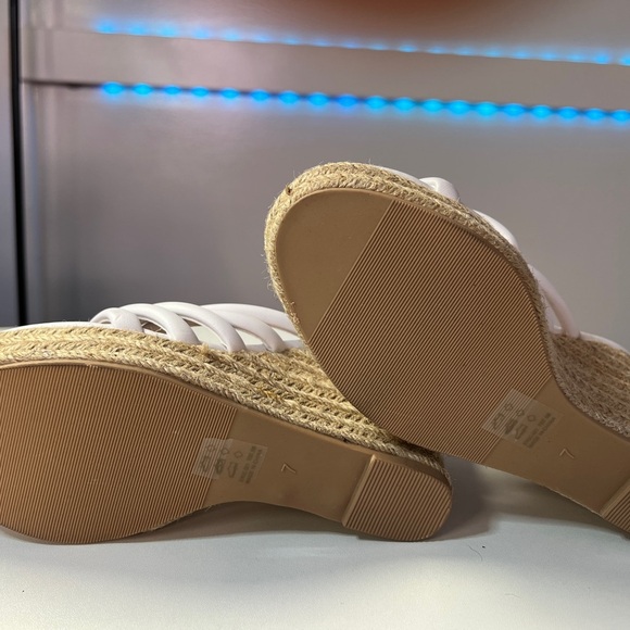 Chinese Laundry White Strappy Women's Sandals, Eleana Wedge - Picture 5 of 7